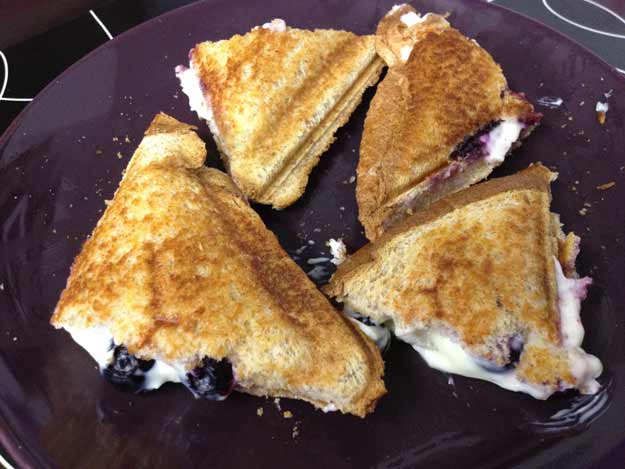18-mouthwatering-breakfast-recipes-blueberry-breakfast-grilled-sandwich.jpg
